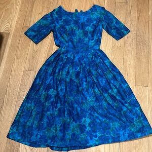 ‼️ LAST CHANCE ‼️ TNT originals vintage floral blue and green dress